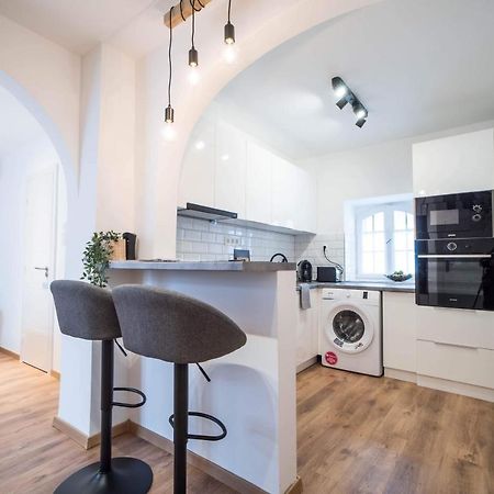 Pintes 38 Apartment Dunaujvaros Ngoại thất bức ảnh