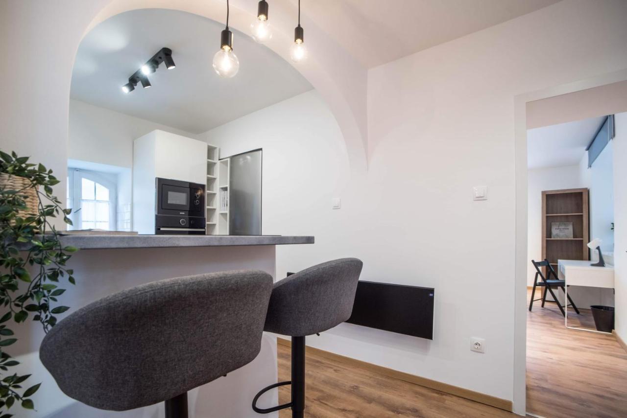 Pintes 38 Apartment Dunaujvaros Ngoại thất bức ảnh